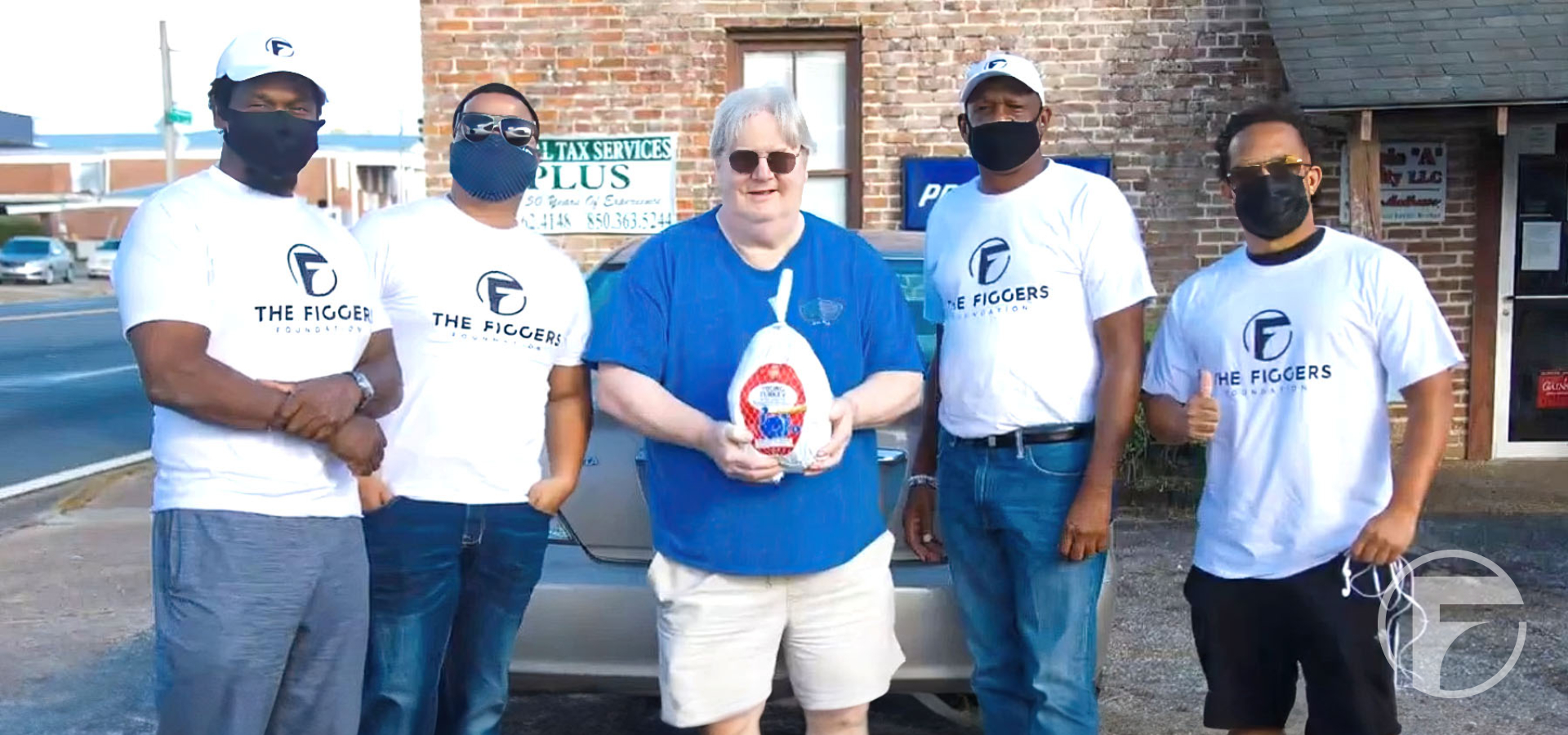 Former Quincy native gives away over 1,000 turkeys to Gadsden County Families